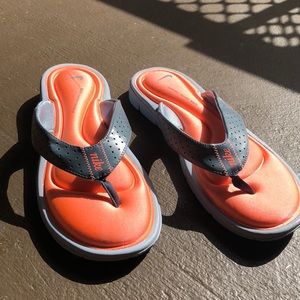 Nike Sandals comfort footbed